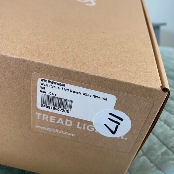 NIB Allbirds Wool Runner Fluff White Sneaker Sz 8 - Picture 8 of 15